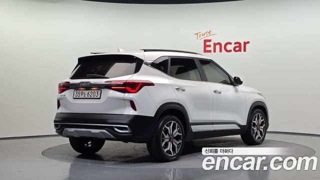 Kia Seltos 2023 — photo 2