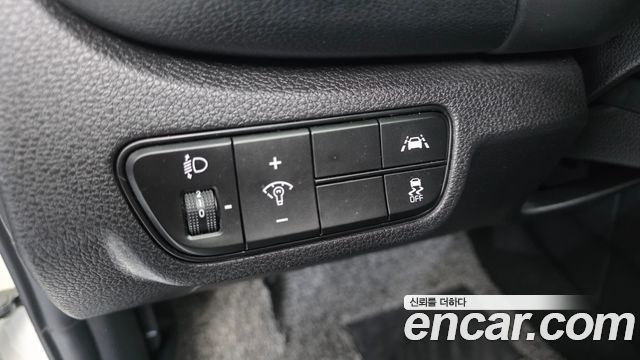 Kia Seltos 2023 — photo 30