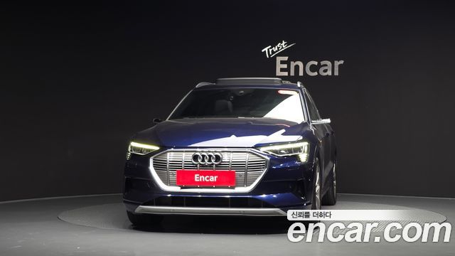 Audi e-tron 2020 — photo 3