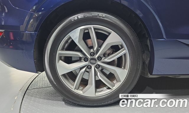 Audi e-tron 2020 — photo 5