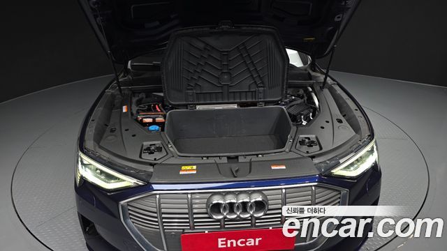 Audi e-tron 2020 — photo 6