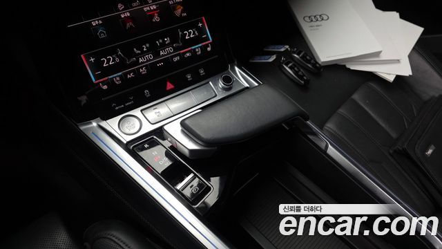 Audi e-tron 2020 — photo 12
