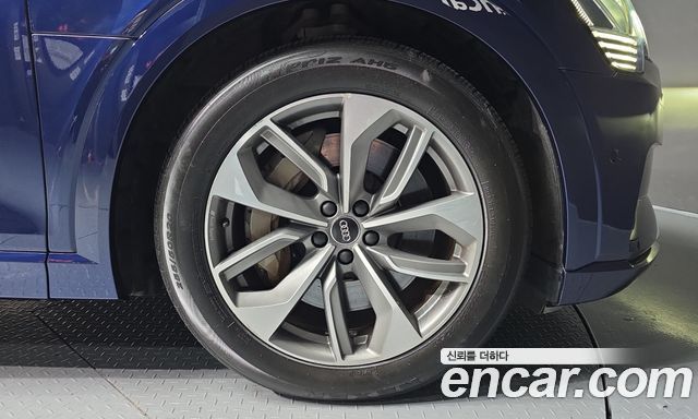 Audi e-tron 2020 — photo 7
