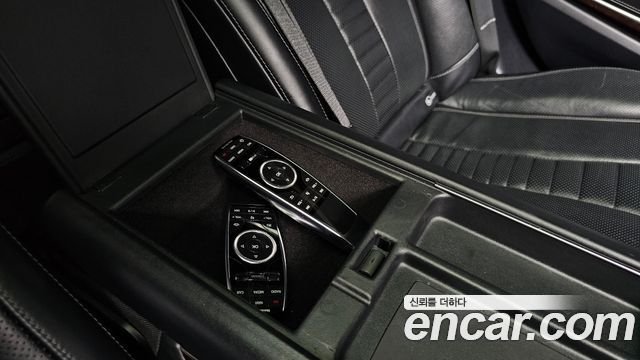 Mercedes-Benz S-Class 2019 — photo 37