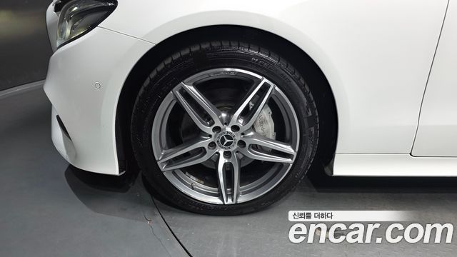 Mercedes-Benz E-Class 2019 — photo 5