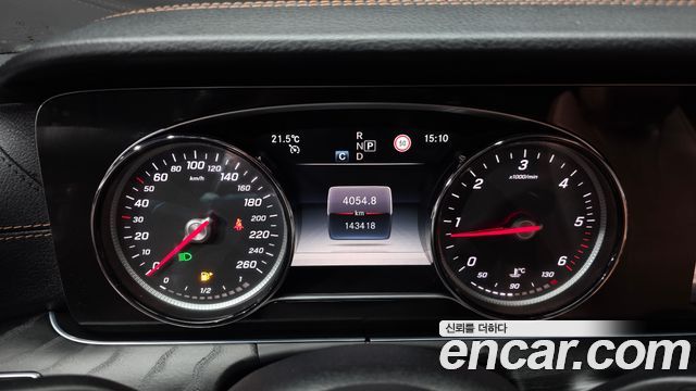 Mercedes-Benz E-Class 2019 — photo 8