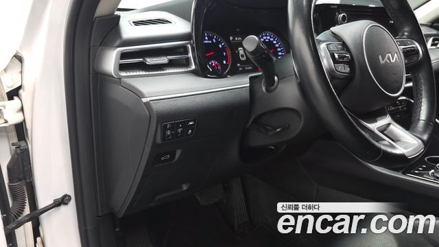 Kia K5 2022 — photo 19