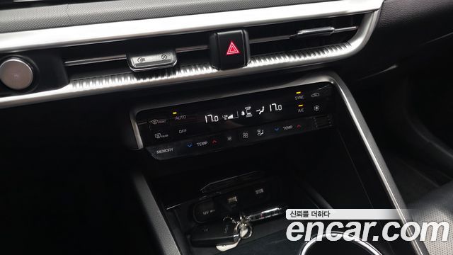 Kia K5 2022 — photo 23