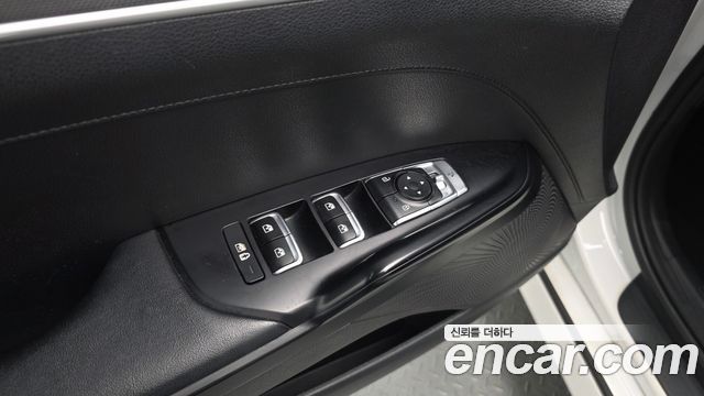 Kia K5 2022 — photo 29