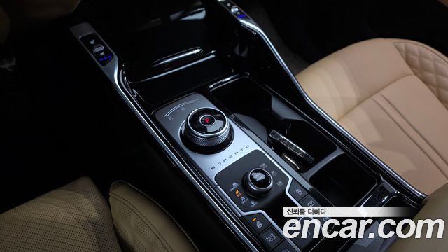 Kia Sorento 2023 — photo 9