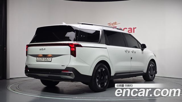 Kia Canival 2024 — photo 2