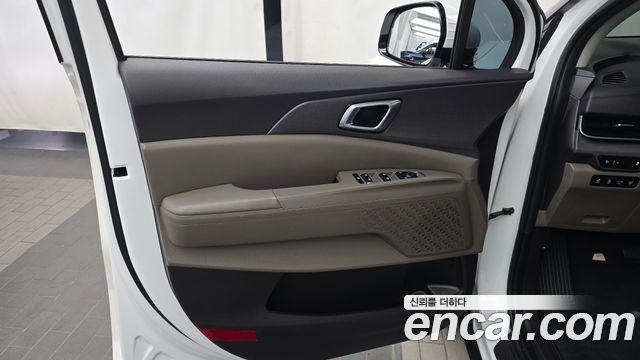 Kia Canival 2024 — photo 14