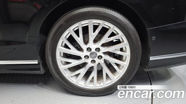 Audi A8 2020 — photo 5
