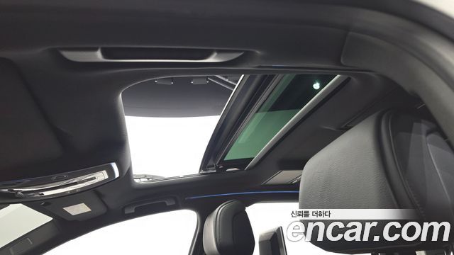 Audi A8 2020 — photo 17