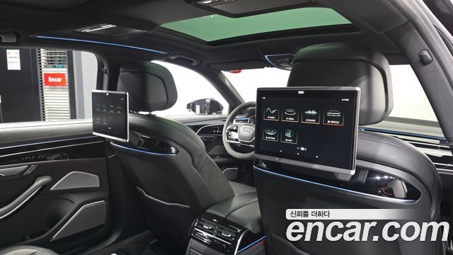 Audi A8 2020 — photo 19