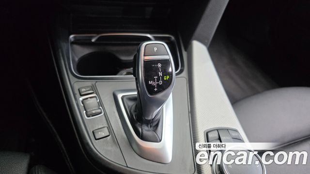 BMW 3-Series 2017 — photo 9