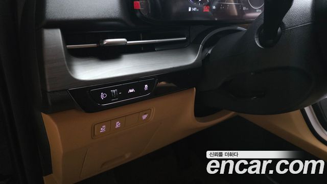 Kia Canival 2023 — photo 14