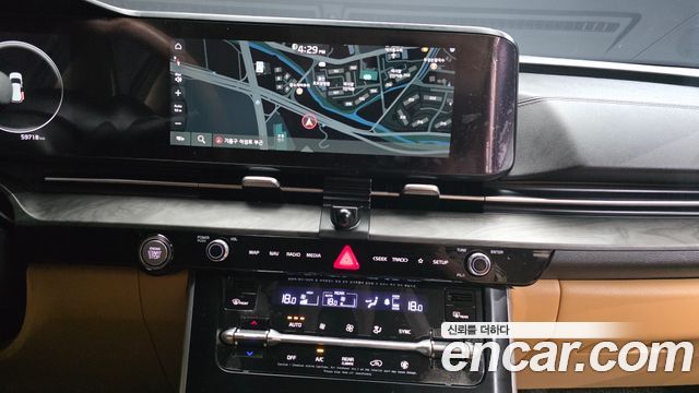 Kia Canival 2023 — photo 15