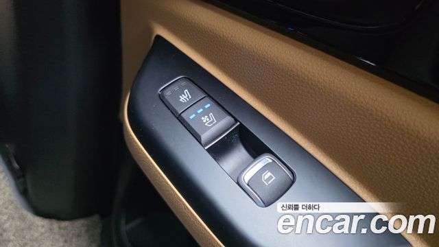 Kia Canival 2023 — photo 19