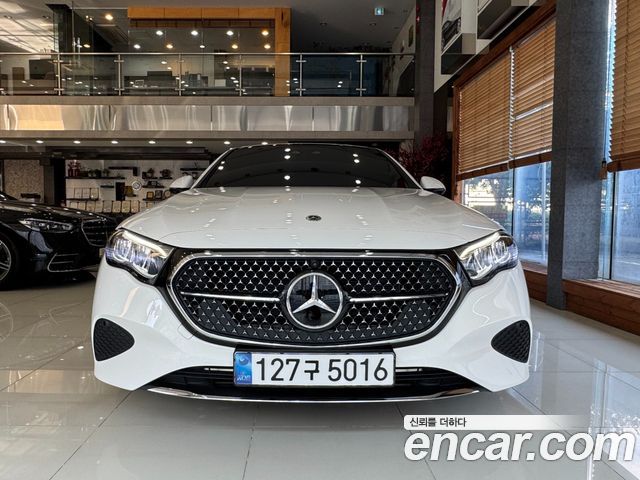 Mercedes-Benz E-Class 2025 — photo 3