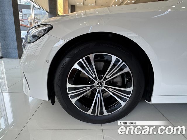 Mercedes-Benz E-Class 2025 — photo 5