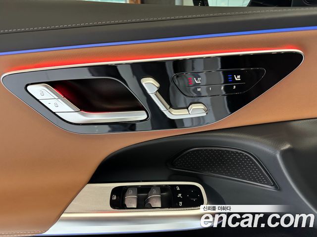 Mercedes-Benz E-Class 2025 — photo 13