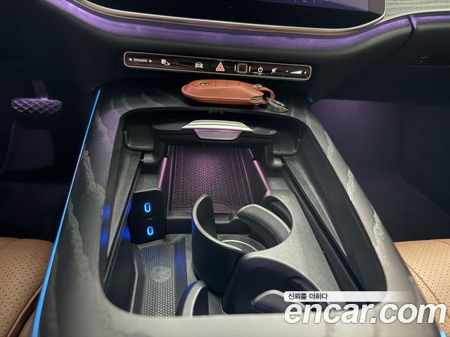 Mercedes-Benz E-Class 2025 — photo 17