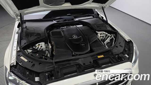 Mercedes-Benz S-Class 2022 — photo 6