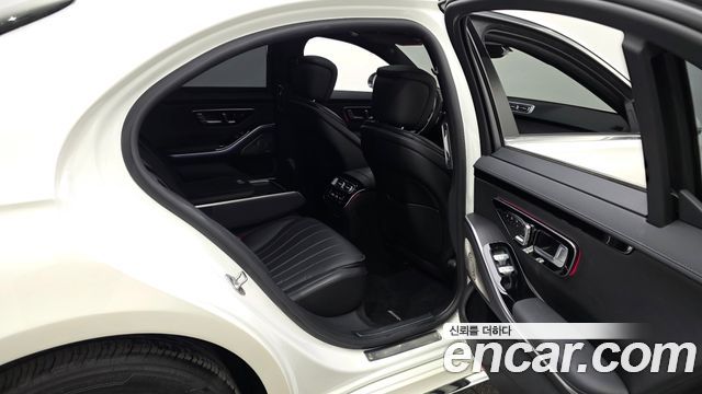 Mercedes-Benz S-Class 2022 — photo 18