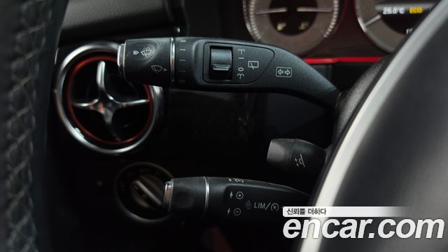 Mercedes-Benz GLK-Class 2013 — photo 18