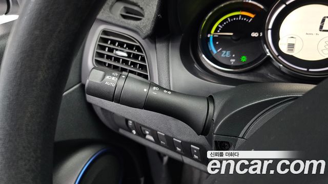 Renault Korea SM3 2019 — photo 21