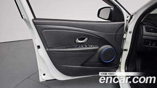 Renault Korea SM3 2019 — photo 14