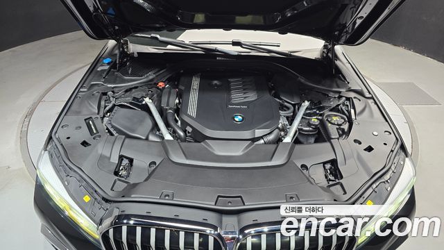 BMW 7-Series 2021 — photo 6