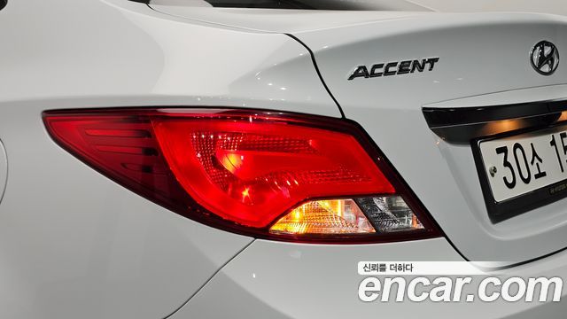 Hyundai Accent 2019 — photo 9