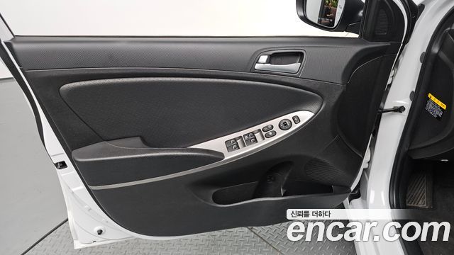 Hyundai Accent 2019 — photo 14