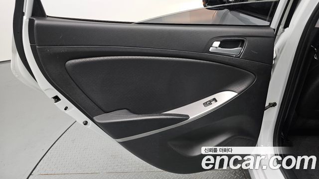 Hyundai Accent 2019 — photo 15