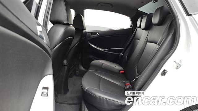 Hyundai Accent 2019 — photo 16