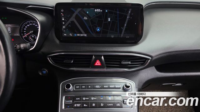 Hyundai Santafe 2022 — photo 18
