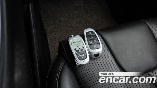Hyundai Santafe 2022 — photo 22