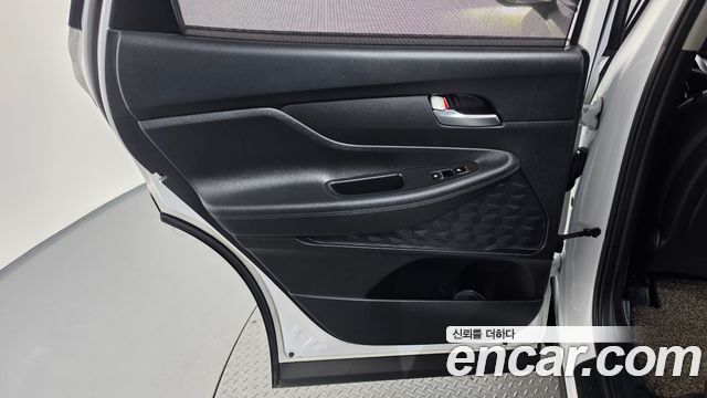 Hyundai Santafe 2022 — photo 15