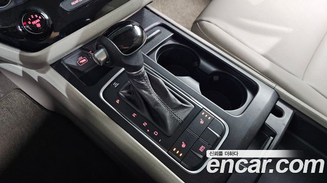 Kia Canival 2015 — photo 12
