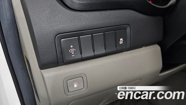 Kia Canival 2015 — photo 20