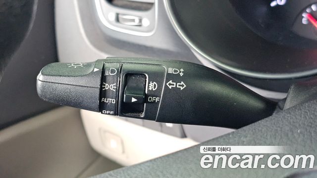 Kia Canival 2015 — photo 25