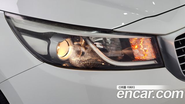 Kia Canival 2015 — photo 8