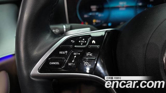 Mercedes-Benz E-Class 2021 — photo 21