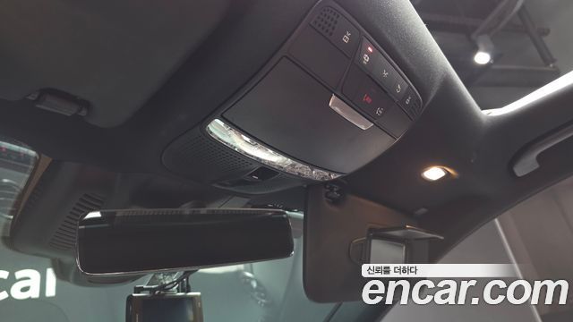 Mercedes-Benz E-Class 2021 — photo 28
