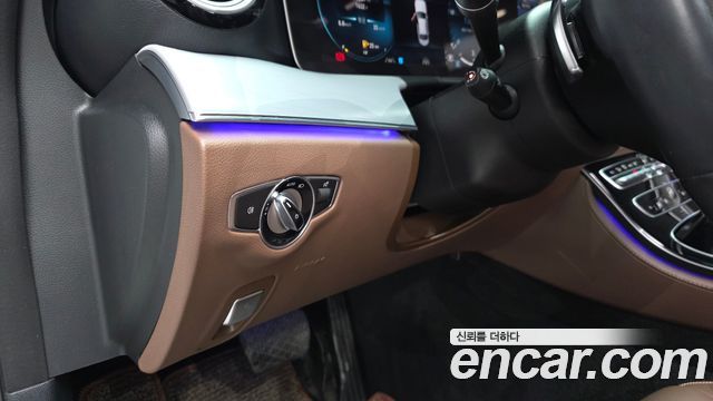 Mercedes-Benz E-Class 2021 — photo 29