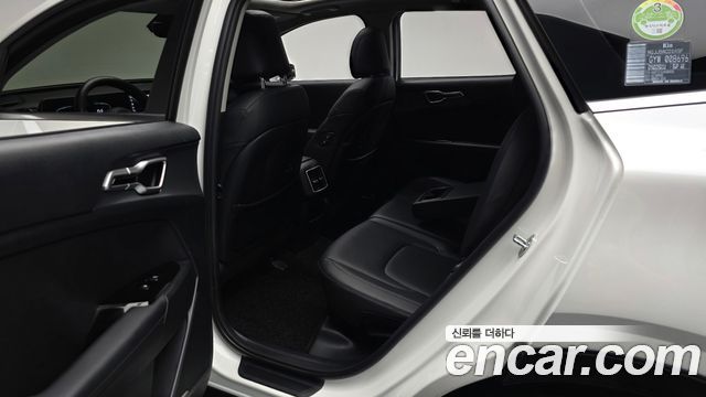 Kia Sportage 2022 — photo 16