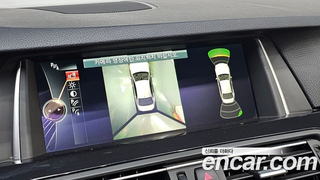 BMW 5-Series 2016 — photo 25
