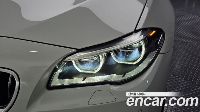 BMW 5-Series 2016 — photo 8